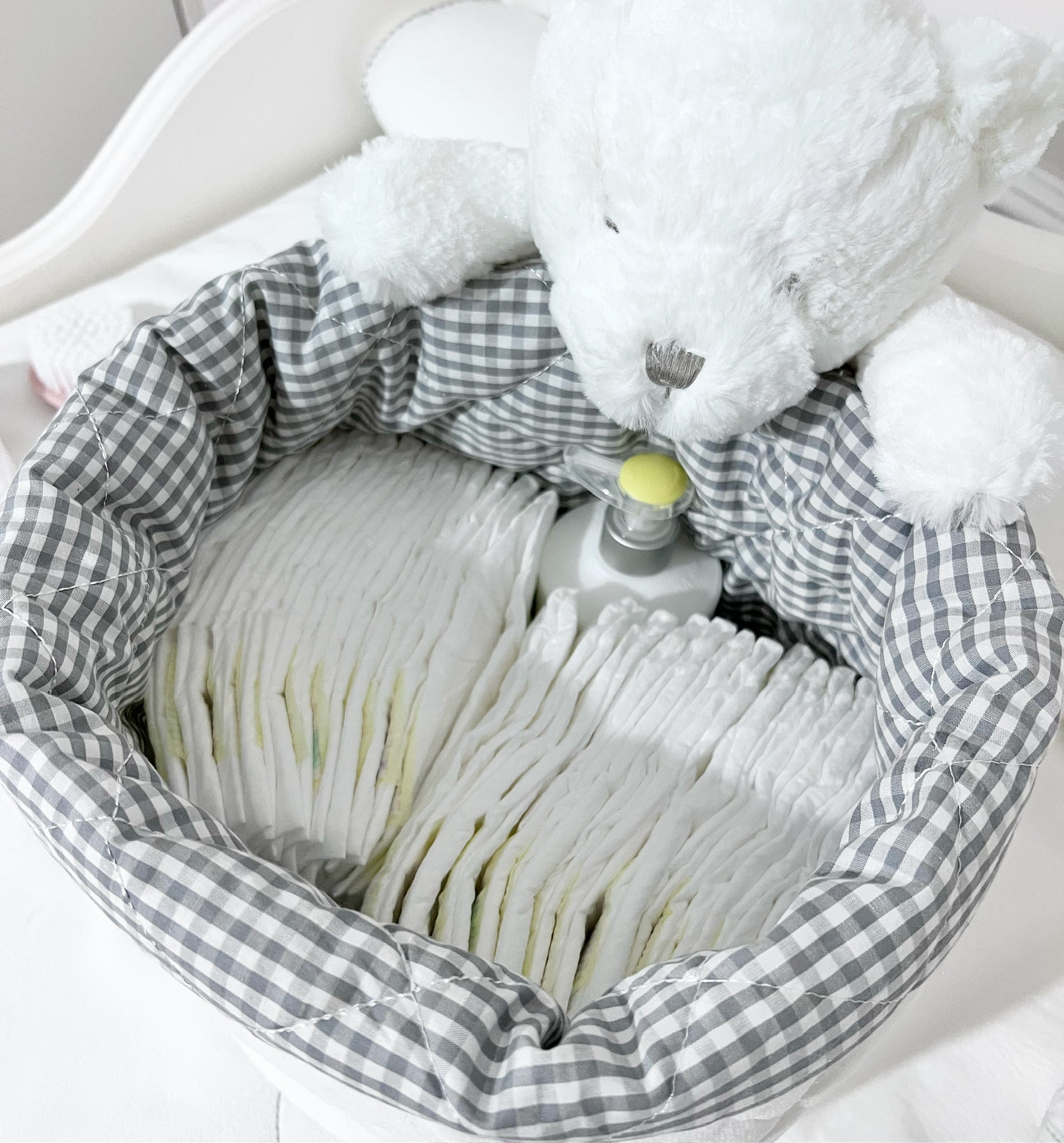 سلة مستحضرات تجميل - دب