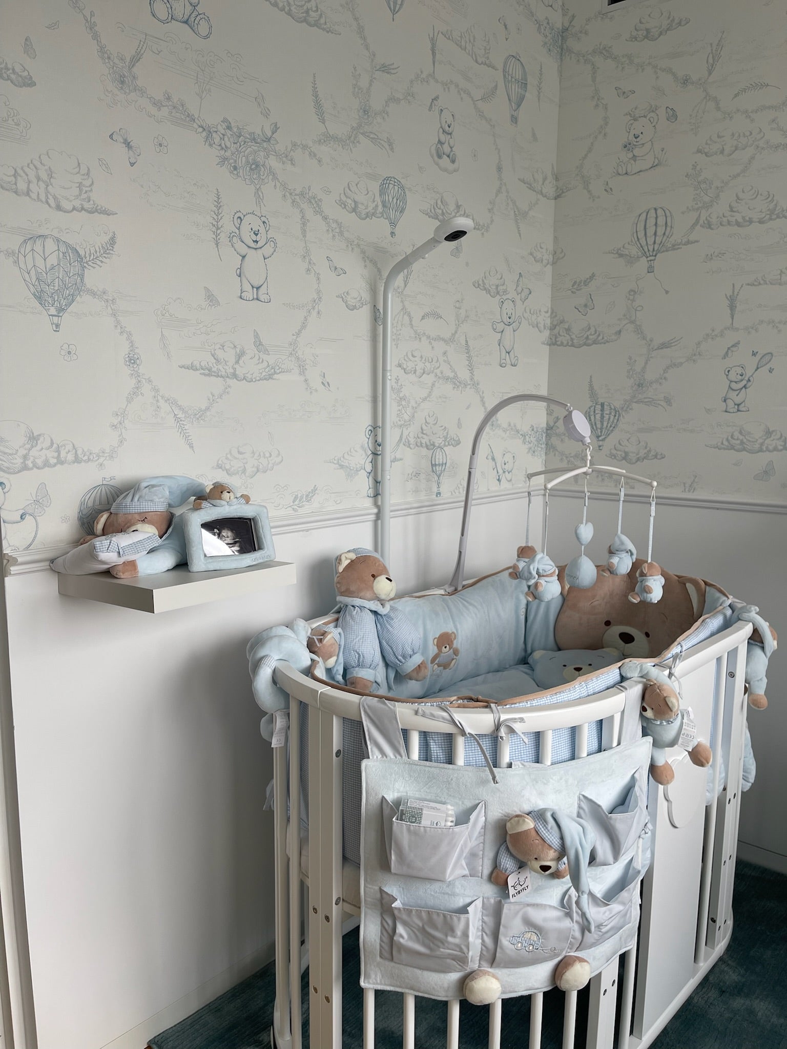 מגן מיטה מלא - כחול