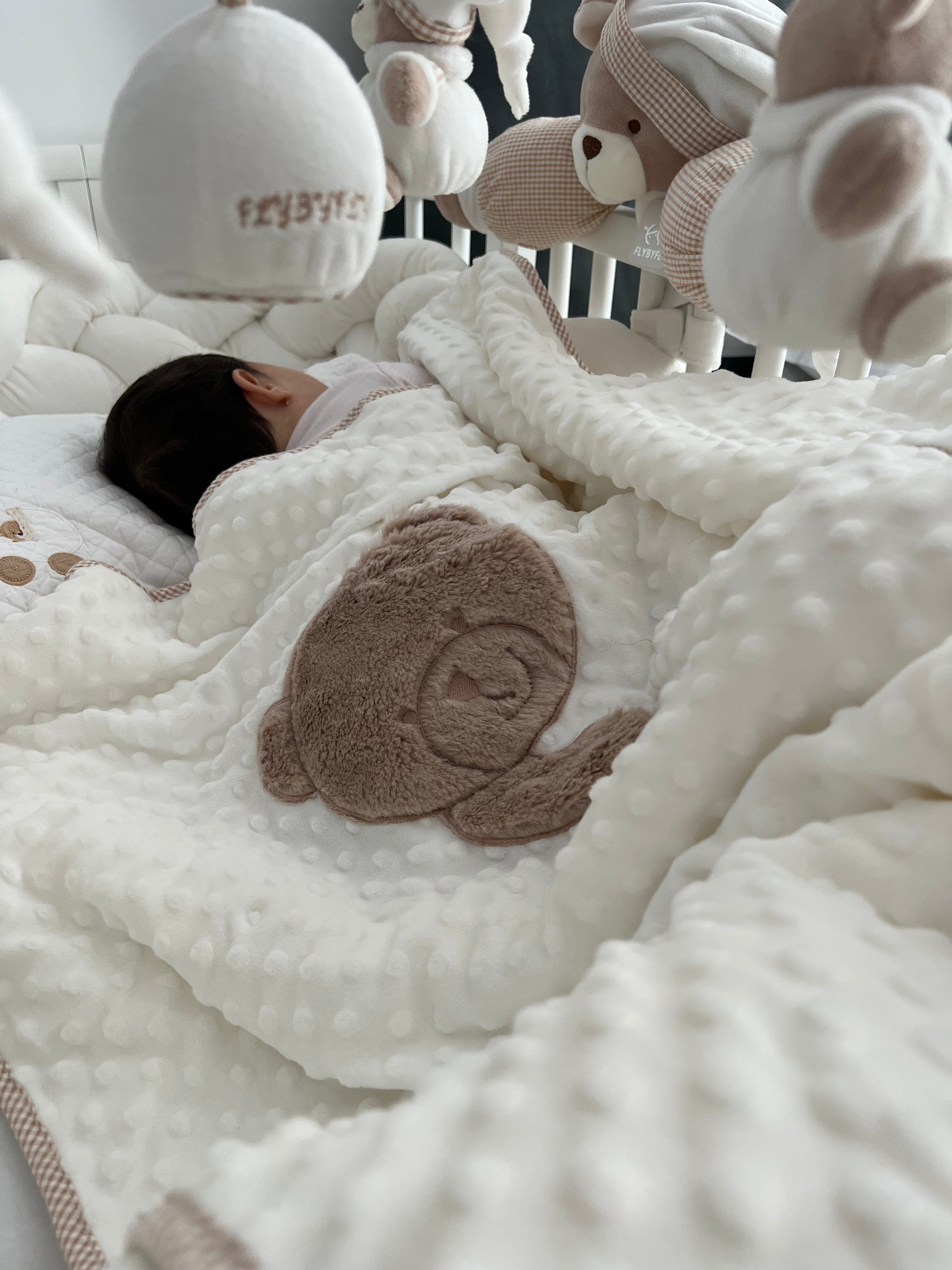 שמיכה פרוותית לתינוק - בז'