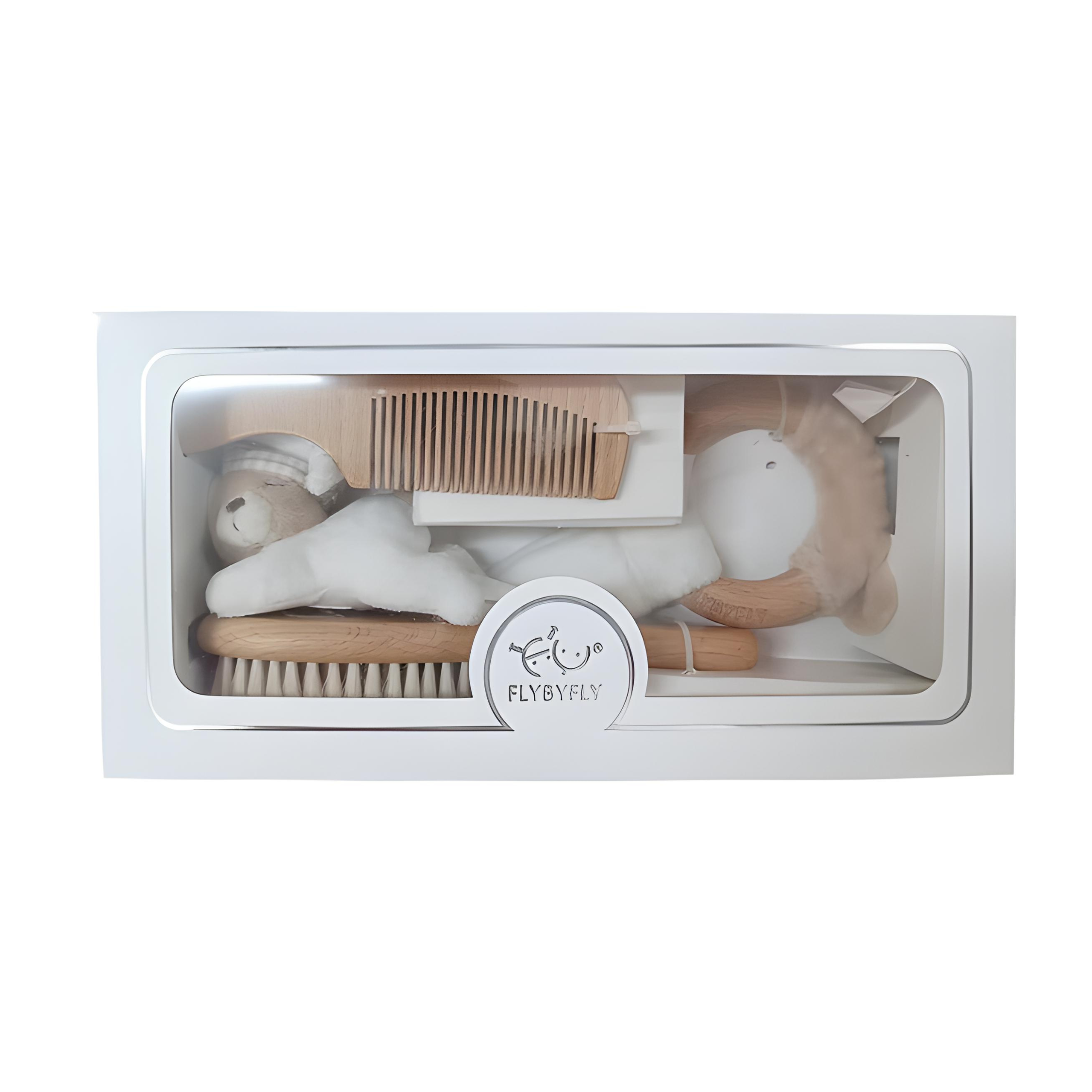 סט טיפוח ראשון לתינוק ורעשן