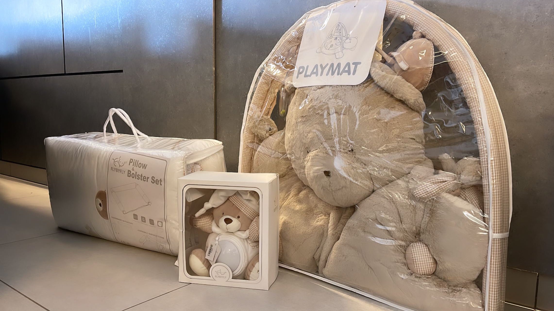 אריזת מתנה וכרטיס ברכה