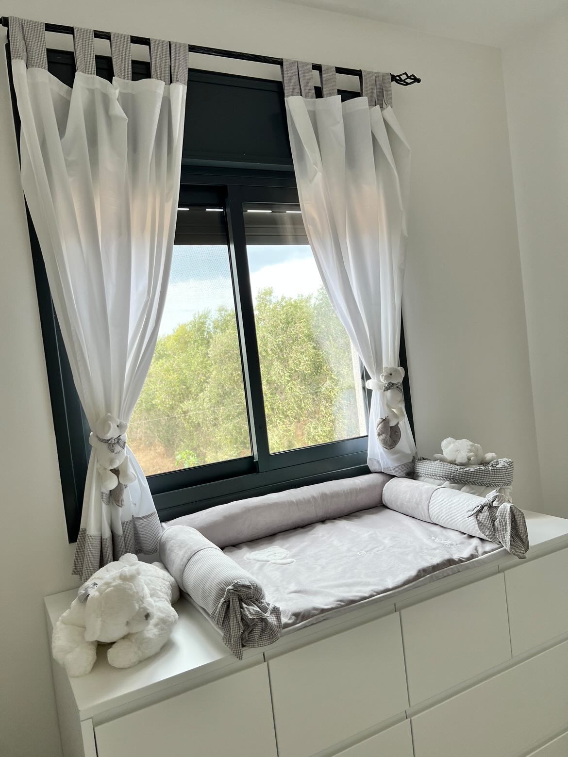 וילון דובי - 2 חובקי דובי