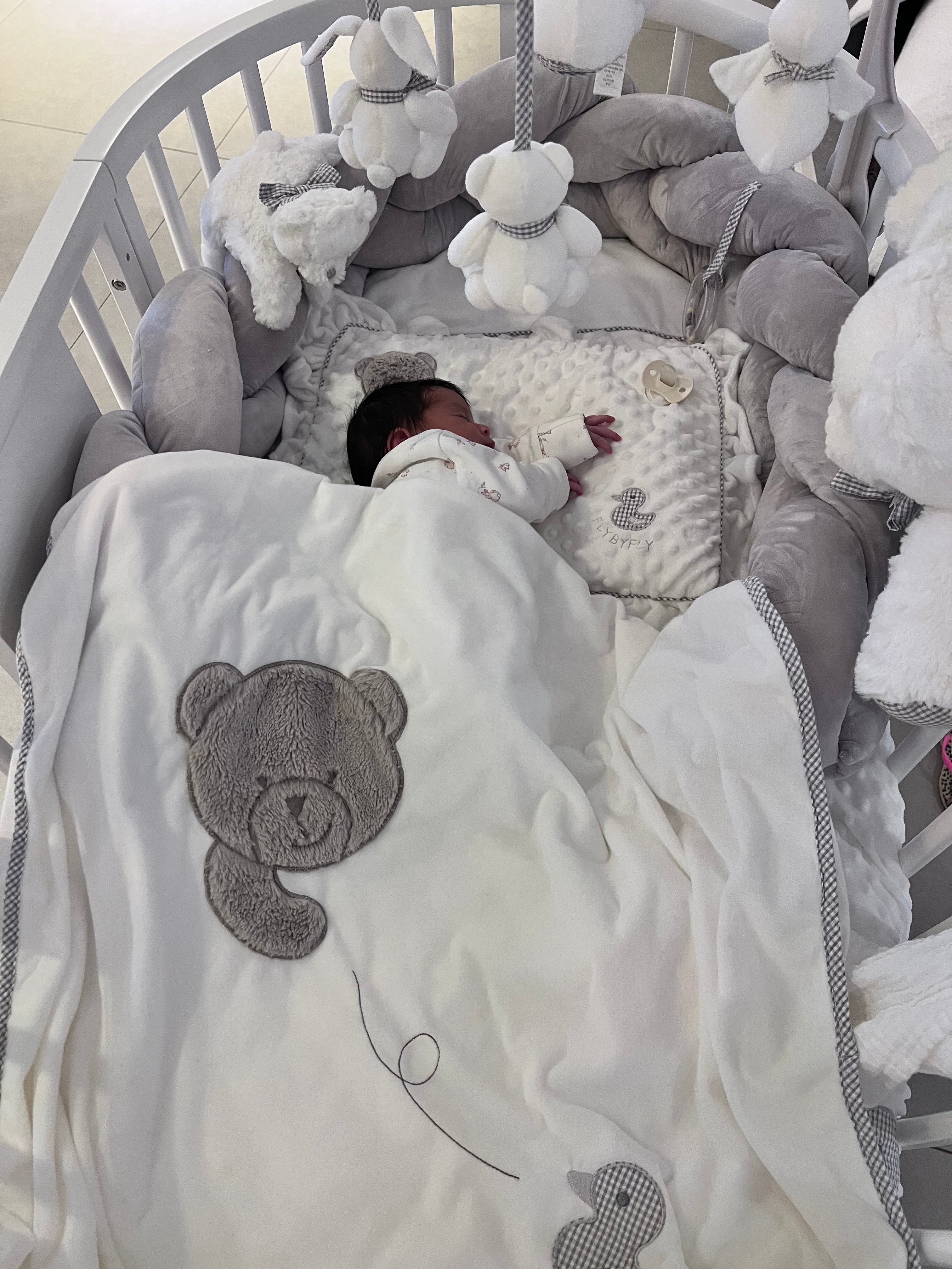 נחשוש - אפור