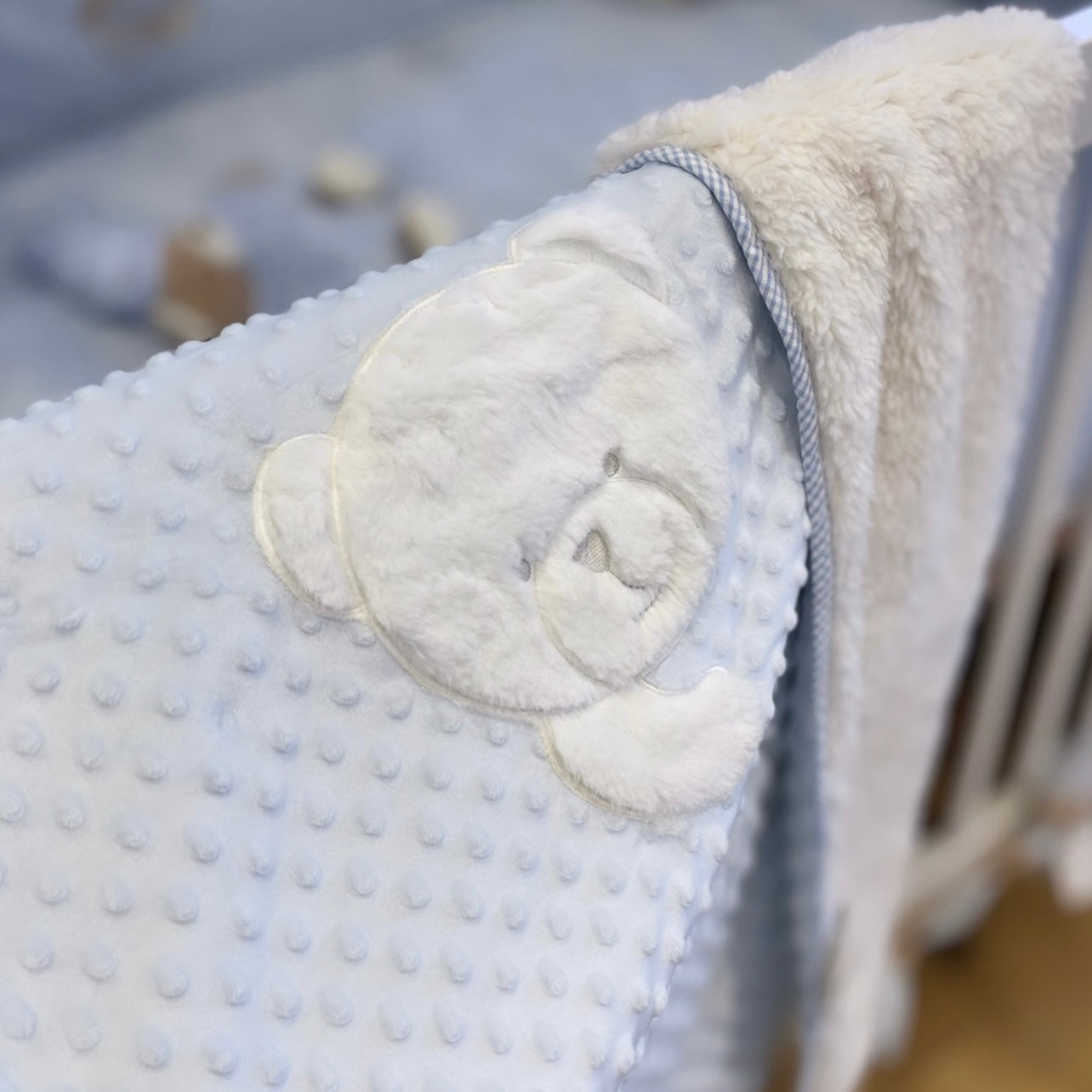 שמיכה פרוותית לתינוק - כחול