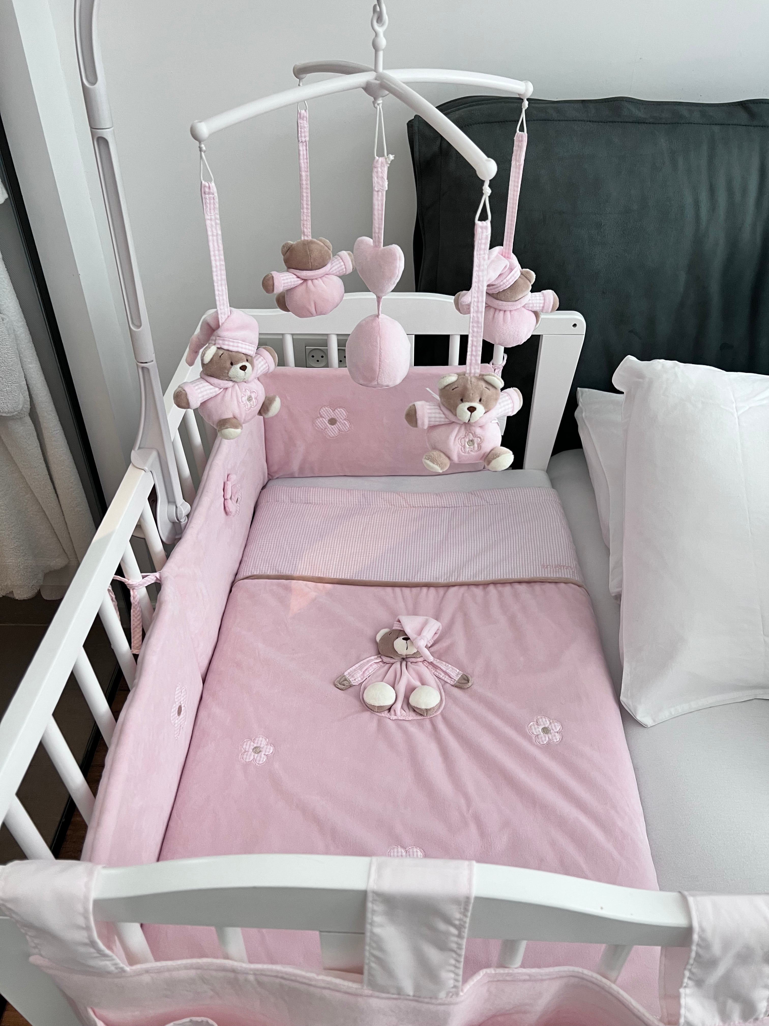 מובייל לתינוק - דובונים ורוד