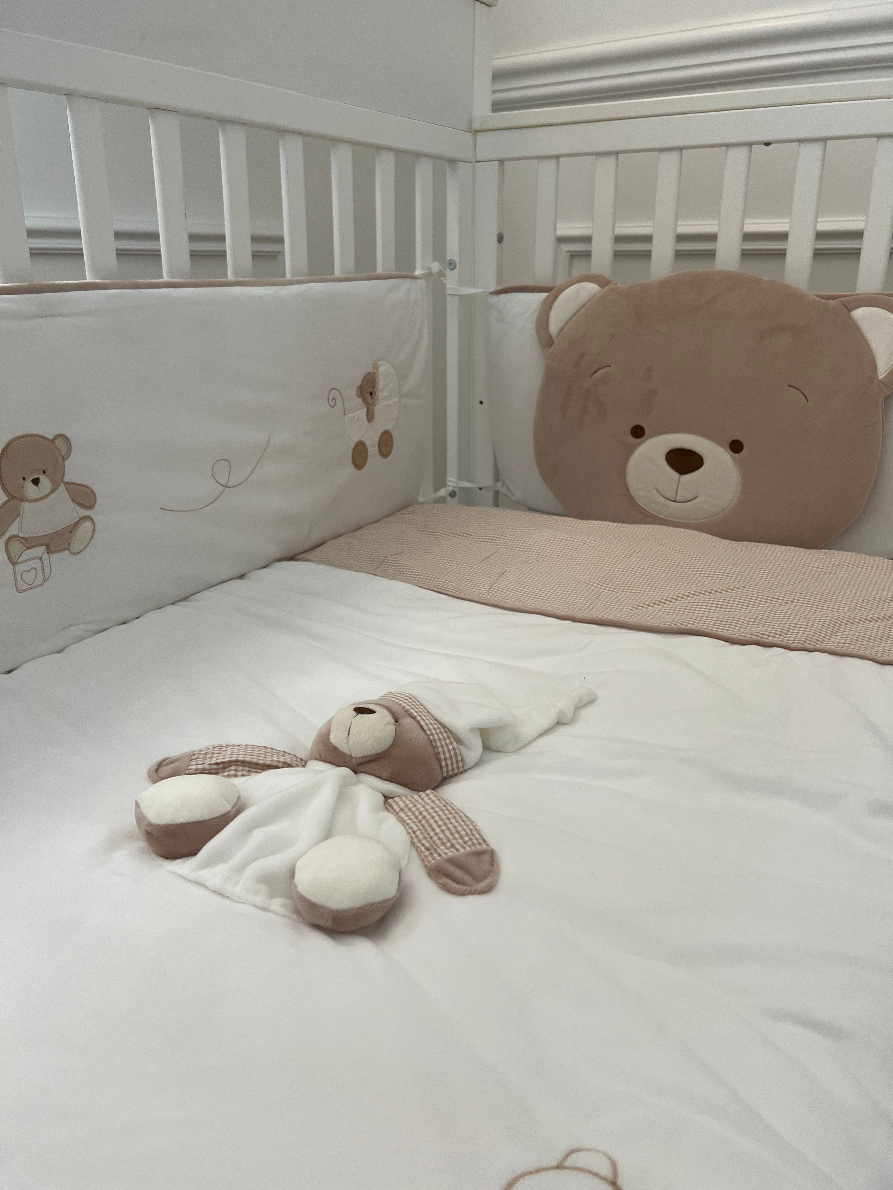 מגן ראש ומיטה מלא - בז'