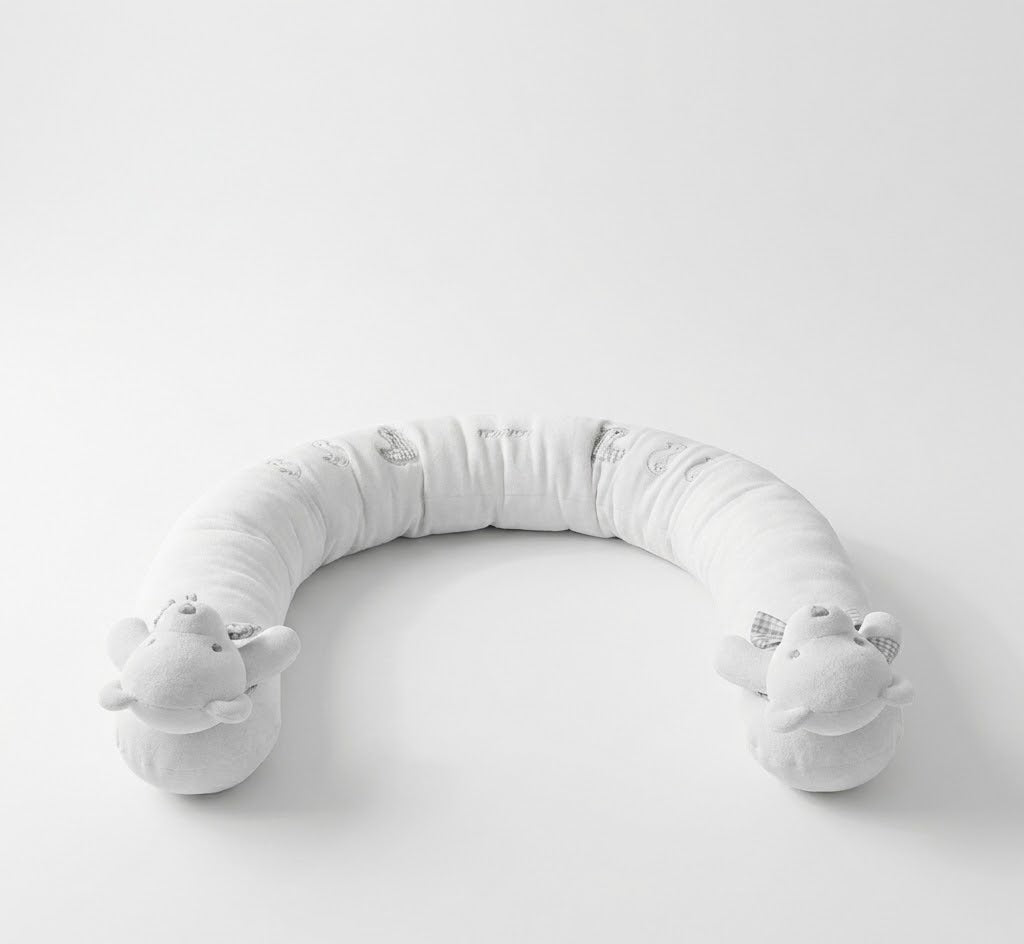 נחשוש מחבק - לבן