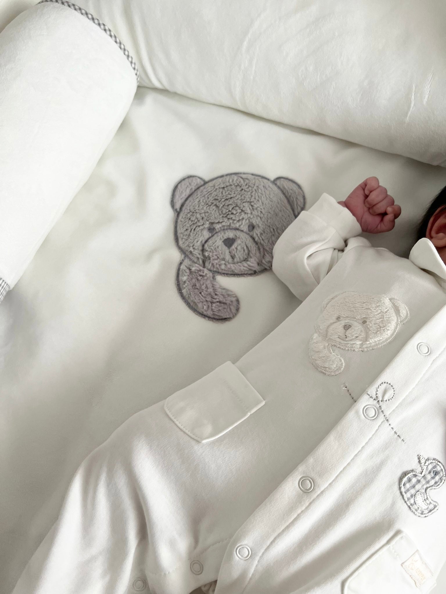 אוברול מכופתר + קולב - לבן