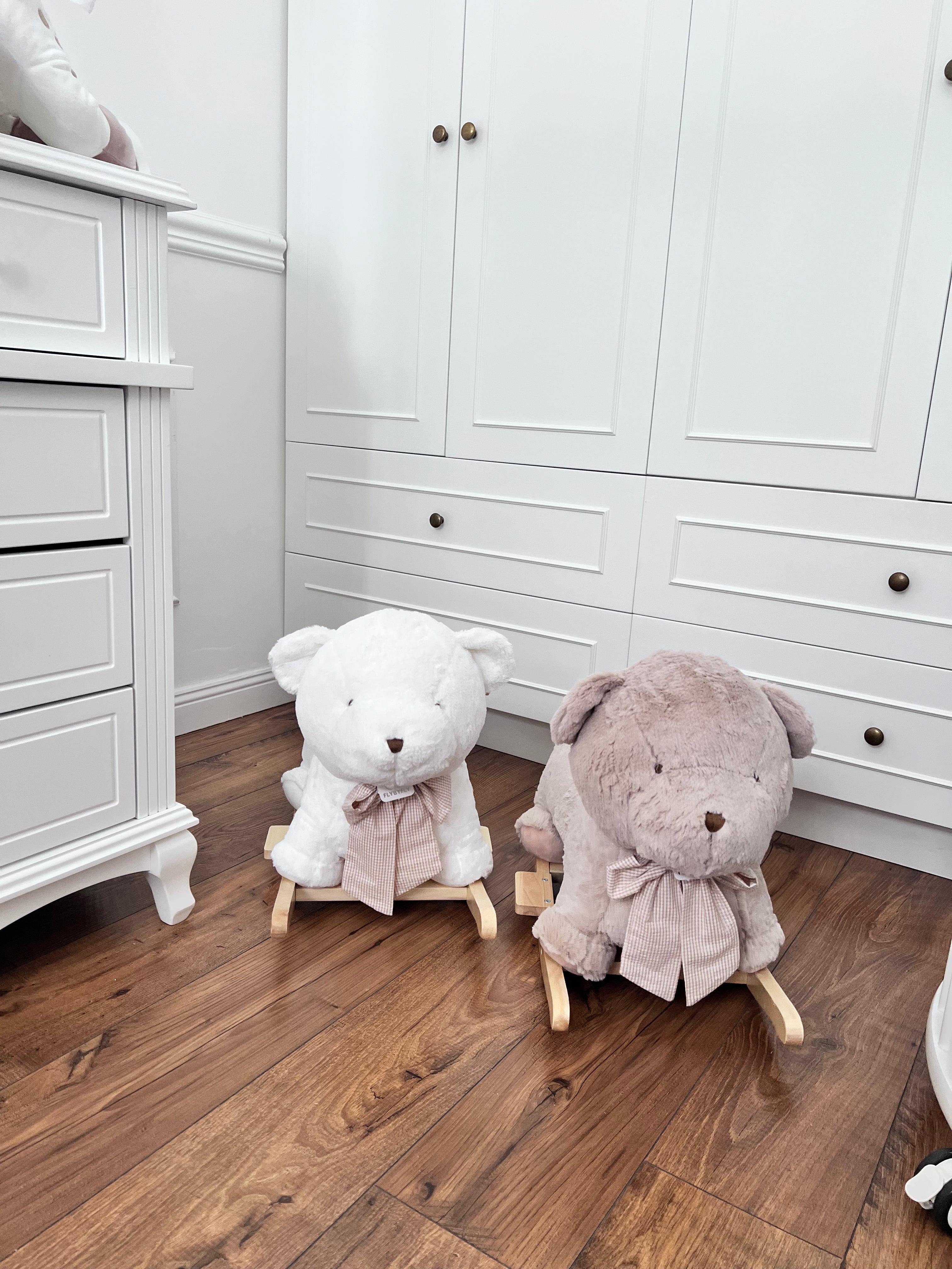 סוס נדנדה - דובי בז'