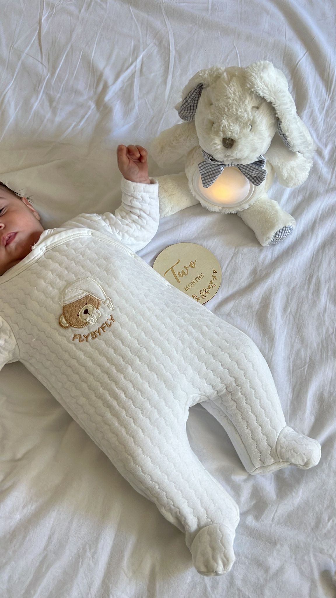 מארז אוברול+קולב דובי - בז'