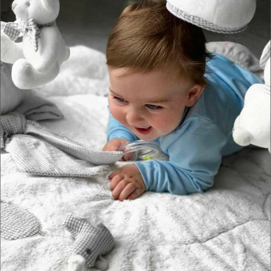 אוניברסיטה לתינוק ברווז - לבן