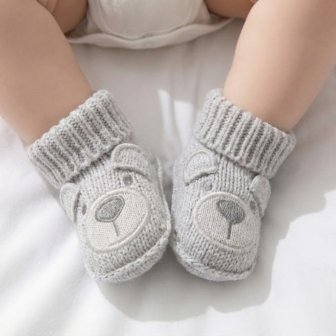 גרביים סרוגות לתינוק דובי - אפור