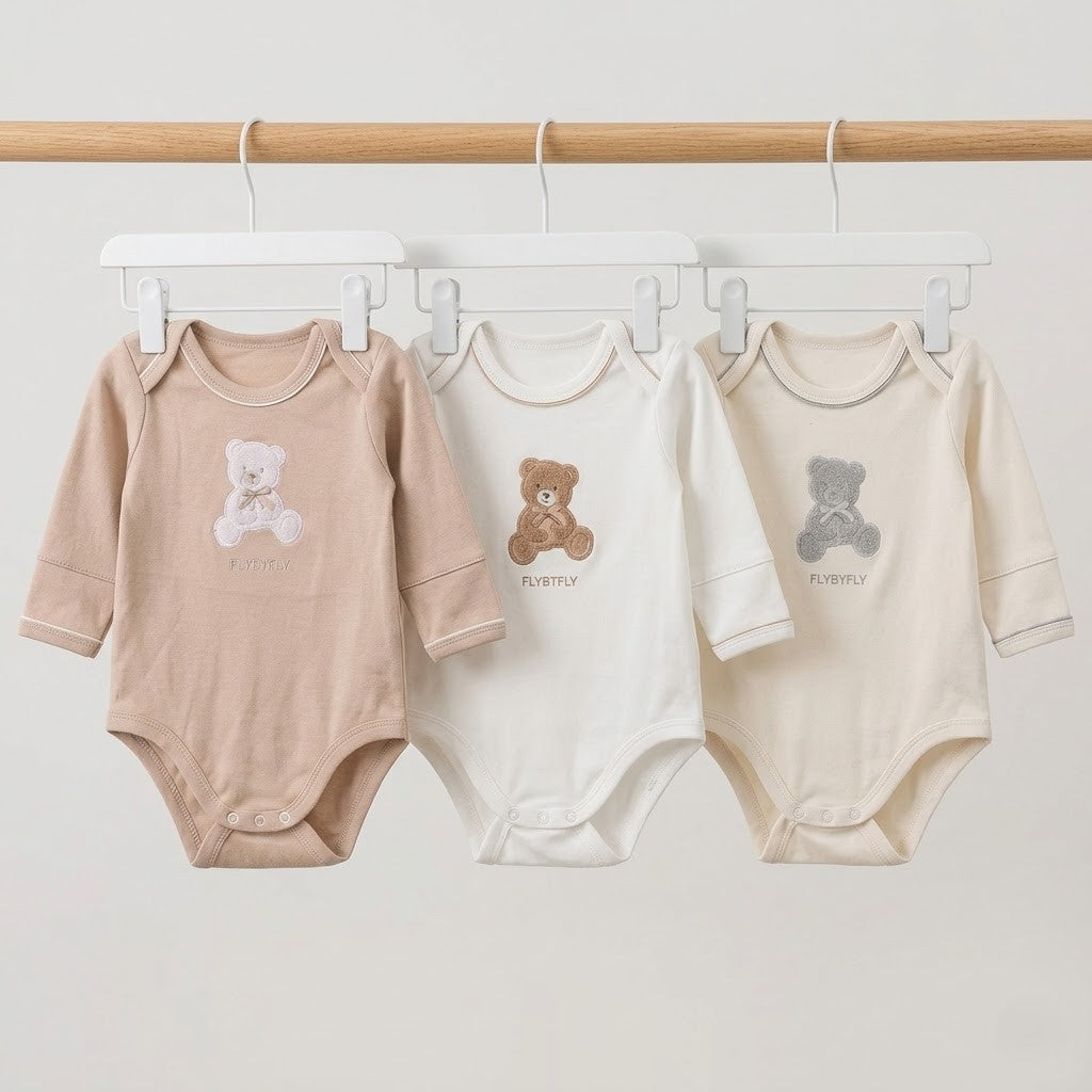מארז מתנה לתינוק- 3 בגדי גוף דובי ראשוניים